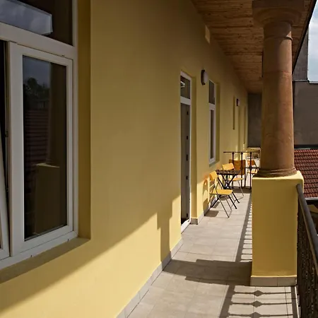 Πανσιόν Kral Jiri 3*